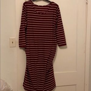 Maternity bodycon dress in a Large. 3/4 sleeves